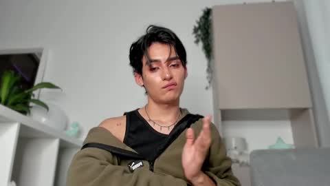 Snapshot of sebas_rosse chatting on February 2025 12:59:01 AM sebastian online show from February 2025 12:59:01 AM