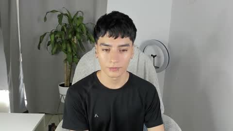 Snapshot of sebas_rosse chatting on October 2025 05:24:02 PM sebastian online show from October 2025 05:24:02 PM