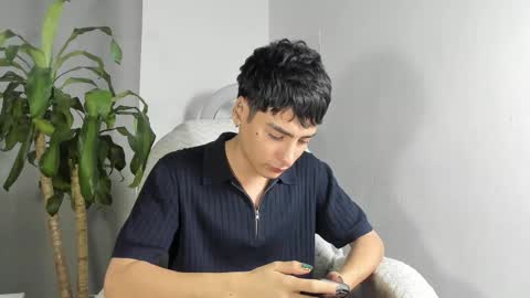 Snapshot of sebas_rosse chatting on December 2025 01:38:02 PM sebastian online show from December 2025 01:38:02 PM