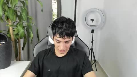 Snapshot of sebas_rosse chatting on January 2026 03:25:02 PM sebastian online show from January 2026 03:25:02 PM