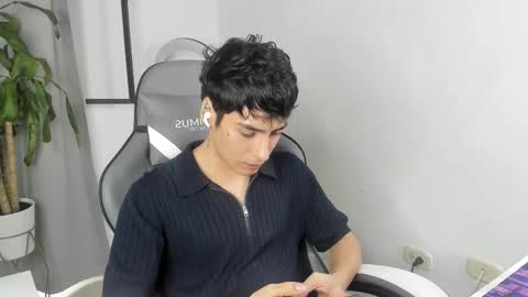 Snapshot of sebas_rosse chatting on January 2026 03:27:01 PM sebastian online show from January 2026 03:27:01 PM