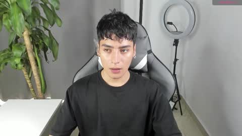 Snapshot of sebas_rosse chatting on February 2026 03:39:01 PM sebastian online show from February 2026 03:39:01 PM