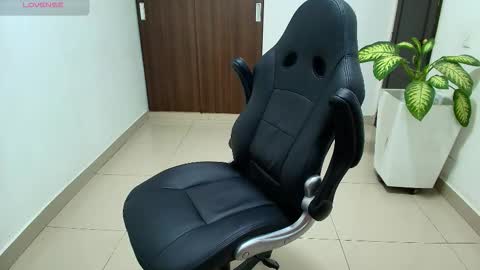 juan  sebastian online show from November 2025 04:07:01 PM