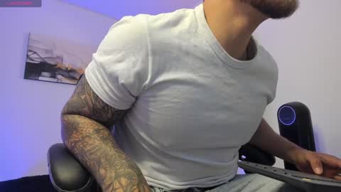 Lucian Sinclair online show from December 2024 01:10:01 AM