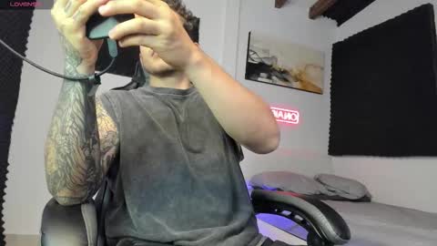 Lucian Sinclair online show from November 2025 01:39:01 AM