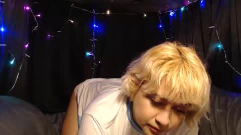 Sebastian online show from November 2025 03:27:01 AM