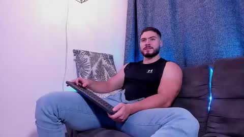 Instagram jeanpaulfit  online show from February 2025 11:22:02 PM