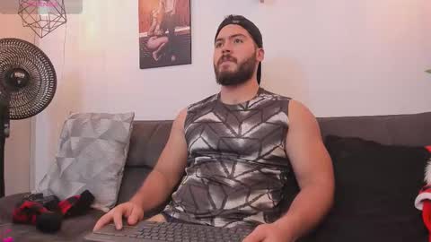 Instagram jeanpaulfit  online show from December 2025 12:26:02 AM