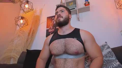 Snapshot of sebastianvilla__ chatting on March 2026 10:25:01 PM Instagram jeanpaulfit online show from March 2026 10:25:01 PM