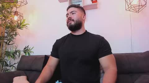 Snapshot of sebastianvilla__ chatting on May 2026 08:17:02 PM Instagram jeanpaulfit online show from May 2026 08:17:02 PM