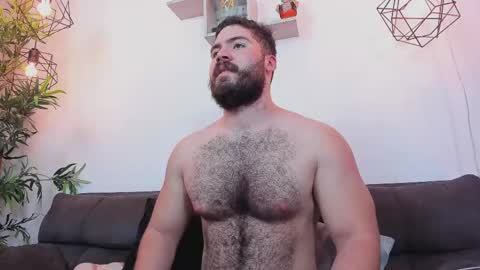 Snapshot of sebastianvilla__ chatting on May 2026 09:42:02 PM Instagram jeanpaulfit online show from May 2026 09:42:02 PM