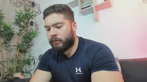 Snapshot of sebastianvilla__ chatting on May 2026 10:40:02 PM Instagram jeanpaulfit online show from May 2026 10:40:02 PM