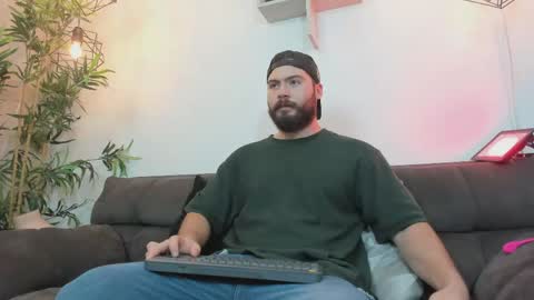 Instagram jeanpaulfit  online show from May 2026 08:54:02 PM