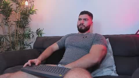 Instagram jeanpaulfit  online show from June 2026 09:57:02 PM