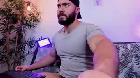 Instagram jeanpaulfit  online show from June 2026 11:04:02 PM