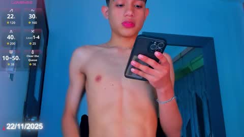 Sebastian online show from November 2025 08:52:01 PM