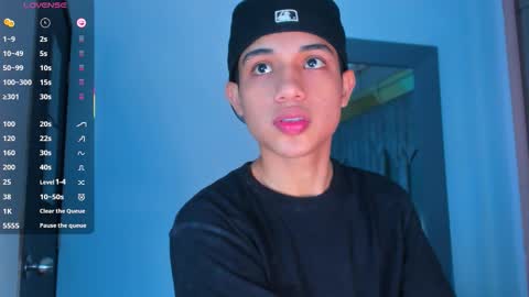 Sebastian online show from December 2025 08:49:02 PM