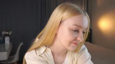 Rina online show from September 2025 07:35:01 PM