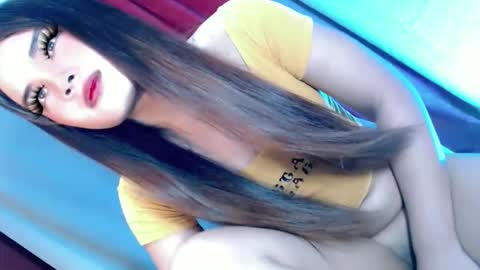 kwen online show from November 2025 06:01:02 PM