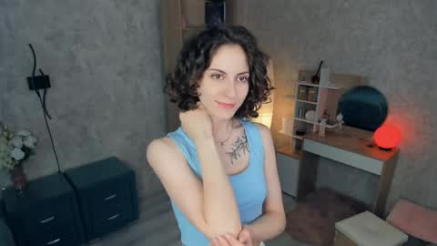 Mia online show from May 2026 06:32:01 AM