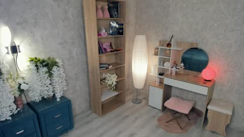 Mia online show from June 2026 05:32:02 AM