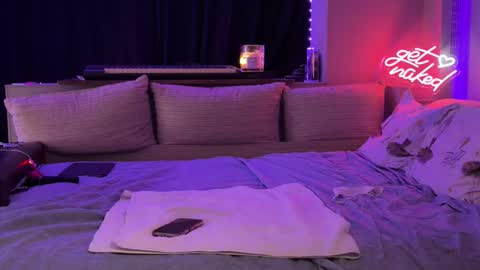 Secret Lovers online show from June 2026 06:24:02 PM