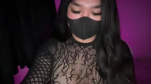 Athena online show from November 2025 09:28:01 PM