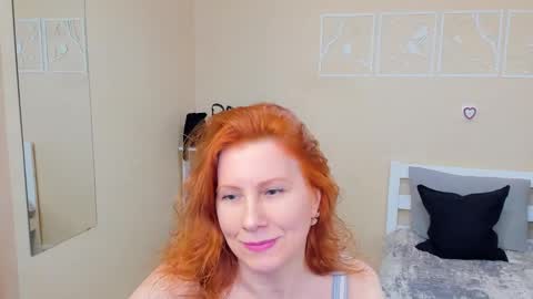 seductive_foxy_ online show from February 2026 07:10:02 PM