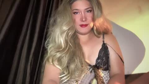 Snapshot of seductive_lusty chatting on August 2026 04:11:02 AM call me majesty online show from August 2026 04:11:02 AM