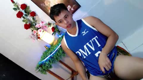 Snapshot of seductive_maxxx chatting on May 2026 08:43:02 AM Max online show from May 2026 08:43:02 AM