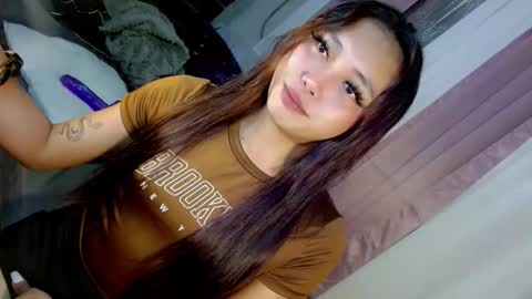 Snapshot of seductive_morena chatting on December 2025 10:39:01 PM Im shy online show from December 2025 10:39:01 PM