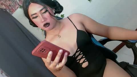 Snapshot of seductive_scarllete chatting on November 2025 01:53:01 AM SCARLETTE online show from November 2025 01:53:01 AM