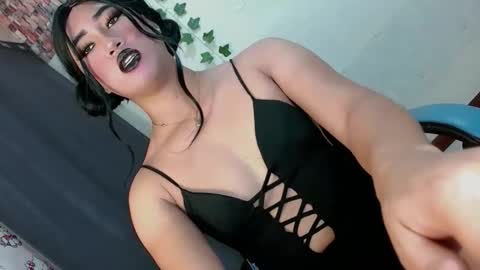 Snapshot of seductive_scarllete chatting on December 2025 03:05:01 AM SCARLETTE online show from December 2025 03:05:01 AM