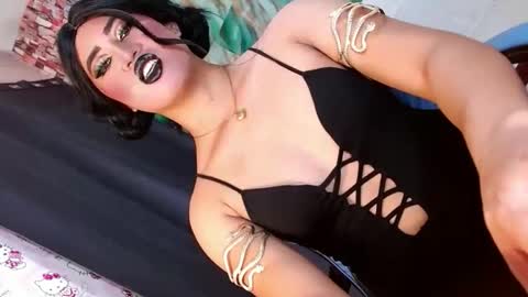 Snapshot of seductive_scarllete chatting on December 2025 02:05:02 AM SCARLETTE online show from December 2025 02:05:02 AM