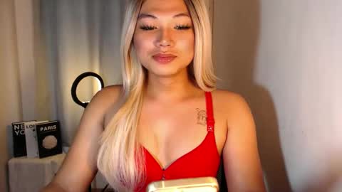 Deluxe online show from September 2025 12:00:02 AM