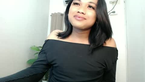 Snapshot of seductivedeluxe69 chatting on July 2026 05:48:02 PM Deluxe online show from July 2026 05:48:02 PM
