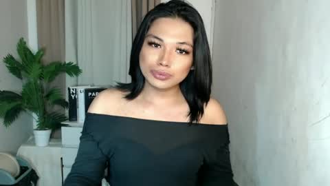 Snapshot of seductivedeluxe69 chatting on July 2026 07:39:01 PM Deluxe online show from July 2026 07:39:01 PM