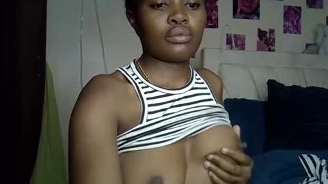 Snapshot of seductiveglow chatting on January 2026 04:27:02 AM seductive glow online show from January 2026 04:27:02 AM