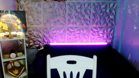 Ivy online show from March 2026 07:39:01 PM