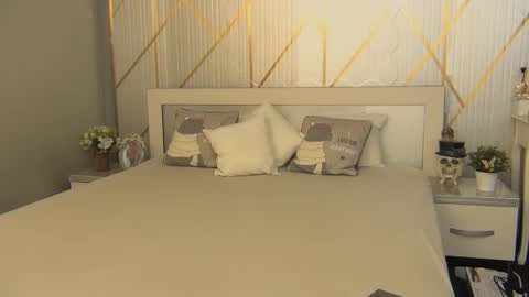 Vivien online show from November 2025 10:58:01 AM