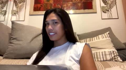 Snapshot of seductress_ph chatting on April 2026 07:52:01 AM sara online show from April 2026 07:52:01 AM