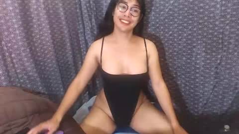 Julia Starlette online show from July 2026 02:26:02 PM