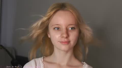 See Its honey bunny  im Lana online show from July 2026 03:21:02 PM