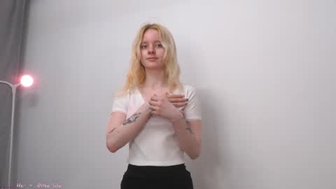 See Its honey bunny  im Lana online show from July 2026 06:20:01 PM