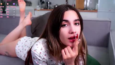 Snapshot of seeeyoubaby chatting on November 2025 01:22:02 PM Slavia online show from November 2025 01:22:02 PM