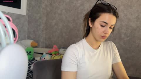 Snapshot of seeeyoubaby chatting on March 2026 07:42:01 AM Slavia online show from March 2026 07:42:01 AM