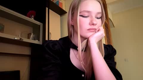 Kristie online show from February 2026 12:11:02 AM