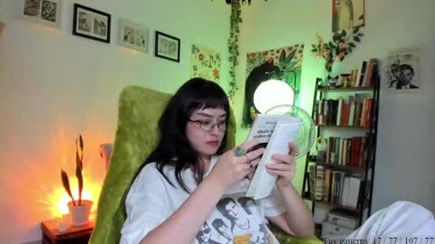 Snapshot of segismunda chatting on March 2026 11:33:01 PM Luciana online show from March 2026 11:33:01 PM