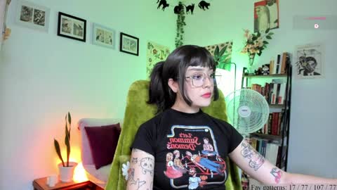 Snapshot of segismunda chatting on April 2026 09:46:01 PM Luciana online show from April 2026 09:46:01 PM