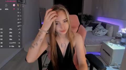 Lucia Lucy online show from June 2026 11:16:02 PM